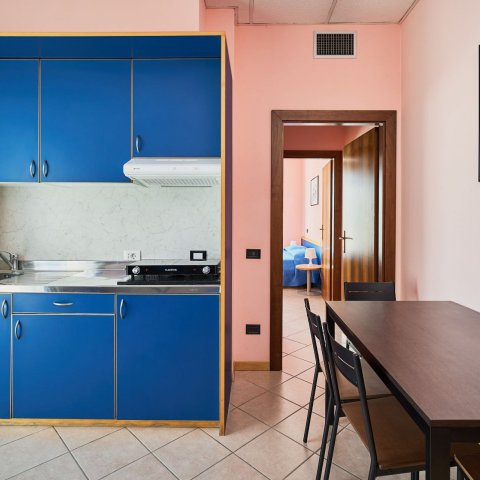 Angolo cottura in appartamento con vista mare