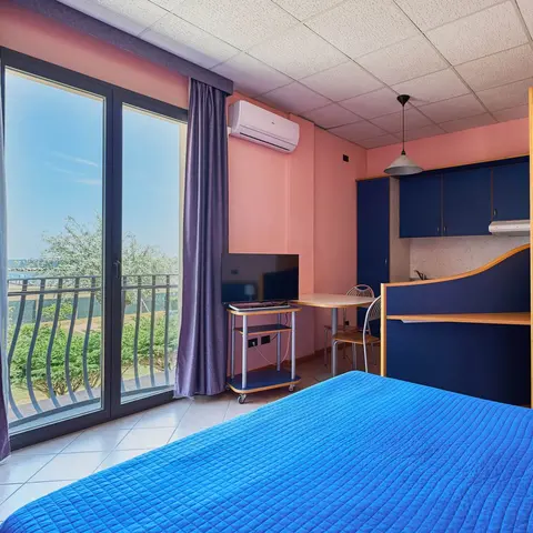 Monolocale per 2 persone fronte mare